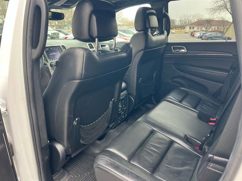 Used 2018 Jeep Grand Cherokee Limited image 39