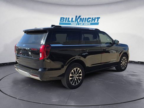 Used 2025 Ford Expedition Platinum AWD/4WD image 5