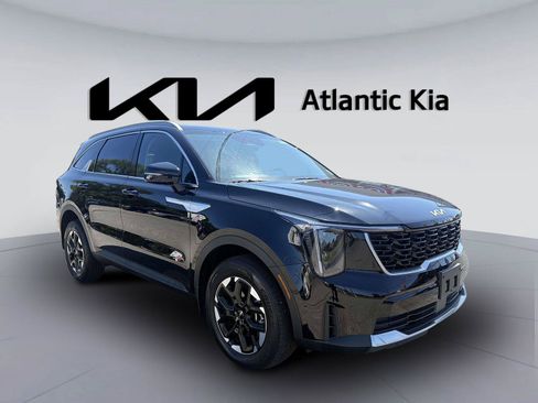 Certified 2026 Kia Sorento S AWD/4WD image 4