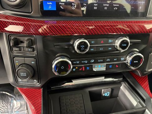 New 2025 Ford F250 Lariat w/ Lariat Ultimate Package AWD/4WD image 24