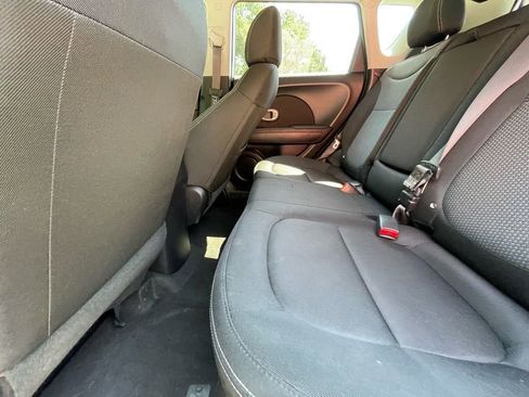 Used 2019 Kia Soul + image 25