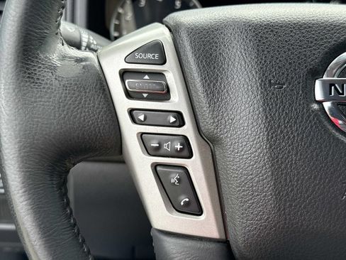 Used 2021 Nissan Titan SV w/ SV Convenience Package RWD image 41