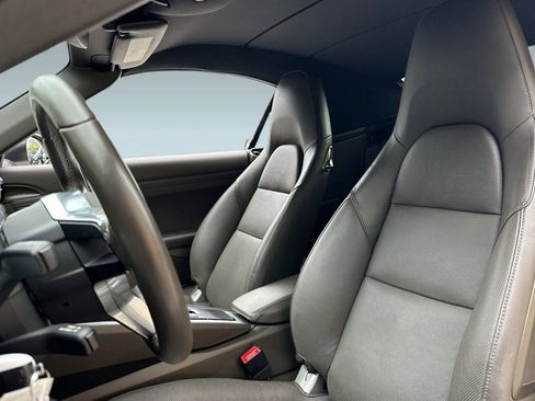 Used 2018 Porsche 911 Carrera S image 21