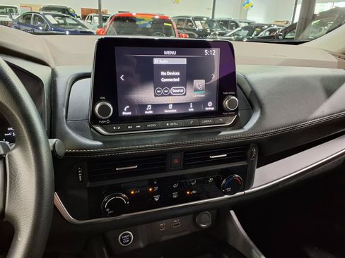 Used 2021 Nissan Rogue S AWD/4WD image 9