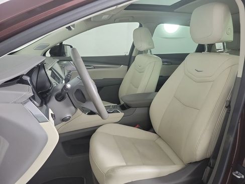 Certified 2023 Cadillac XT5 Premium Luxury w/ Technology Package FWD image 16