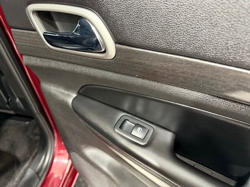 Used 2018 Jeep Grand Cherokee Altitude image 28