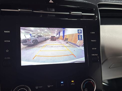Used 2023 Hyundai Tucson SEL AWD/4WD image 16
