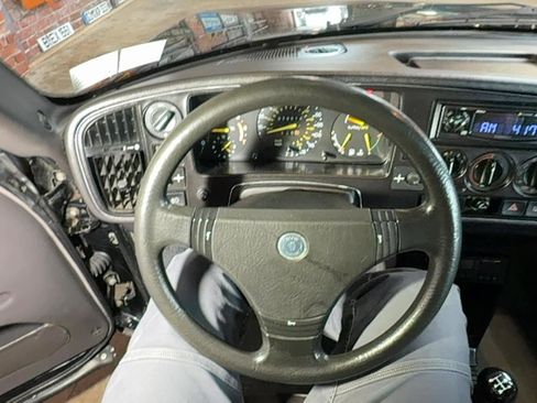 Used 1988 Saab 900 Turbo FWD image 24