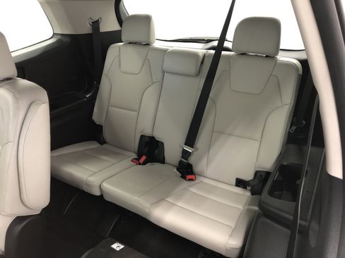 Certified 2024 Kia Telluride EX w/ EX Captain's Chair Package image 9