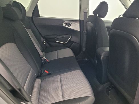 Used 2025 Kia Soul LX image 19