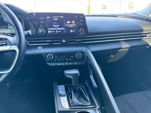 Used 2021 Hyundai Elantra SEL w/ Convenience Package image 21
