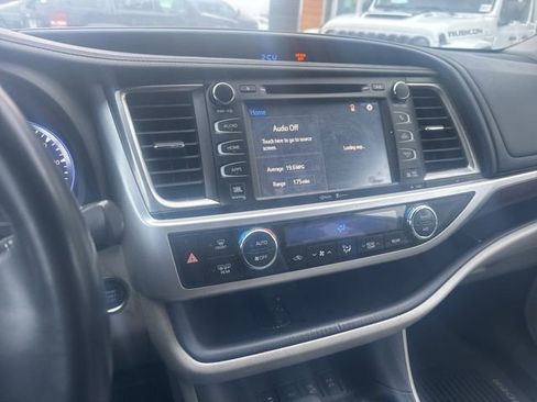 Used 2014 Toyota Highlander Limited image 15