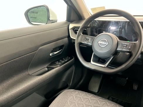 New 2025 Nissan Kicks SV w/ Charging Package image 11