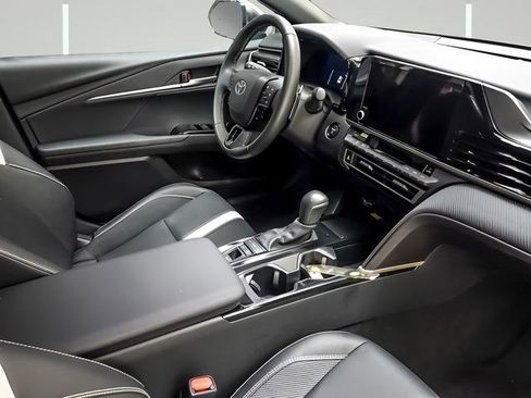 Certified 2025 Toyota Camry SE FWD image 25