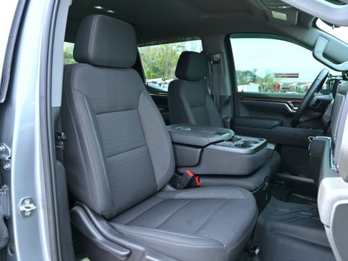 Used 2023 Chevrolet Silverado 1500 LT image 9