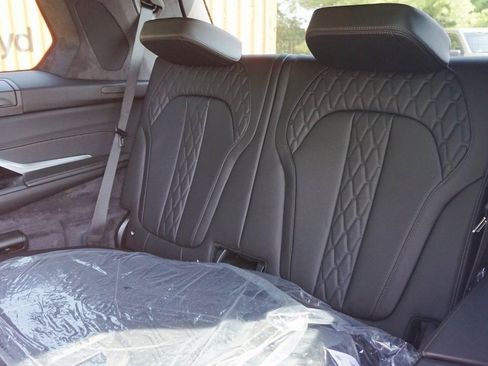 New 2026 BMW X7 M60i w/ Executive Package image 14