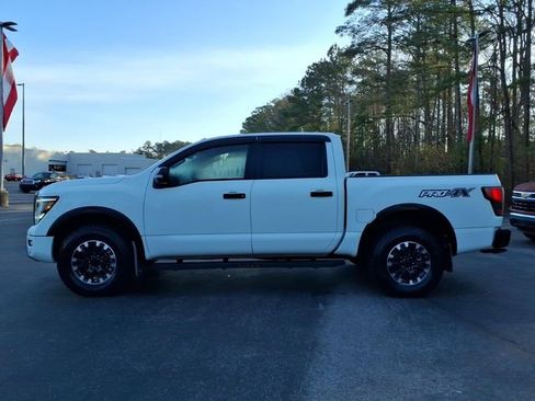 Used 2021 Nissan Titan PRO-4X w/ Pro-4x Convenience Package AWD/4WD image 3