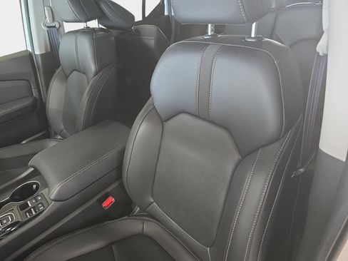 Used 2025 Honda Pilot EX-L image 18