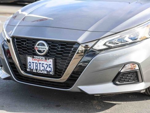 Used 2020 Nissan Altima 2.5 SR w/ Premium Package image 21