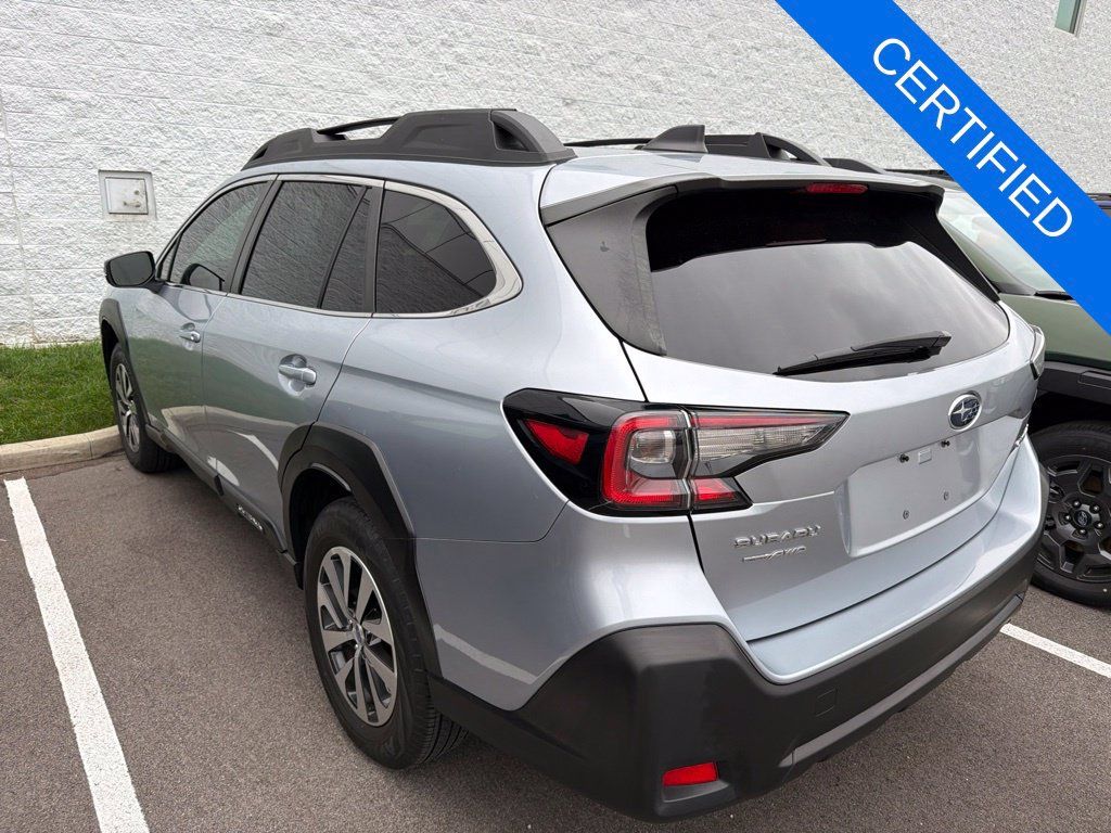 Used 2024 Subaru Outback Premium AWD/4WD image 3