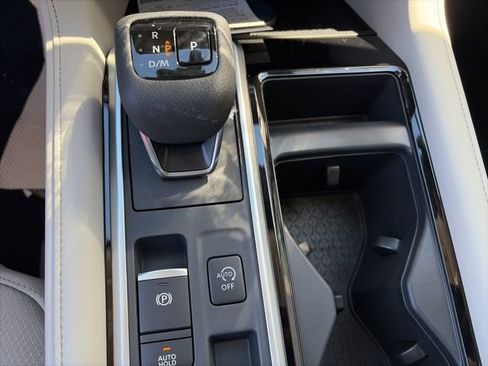 New 2026 Nissan Pathfinder SL image 18