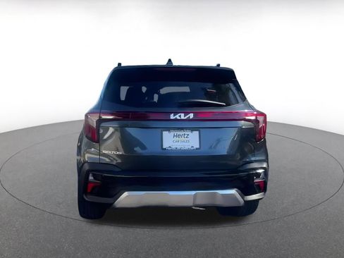 Used 2025 Kia Seltos S image 16