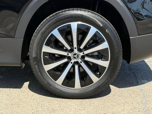 Used 2023 Mercedes-Benz GLB 250 image 19