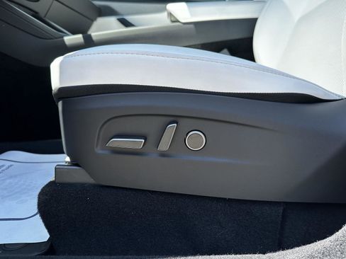 Used 2026 Tesla Model Y Long Range AWD/4WD image 8