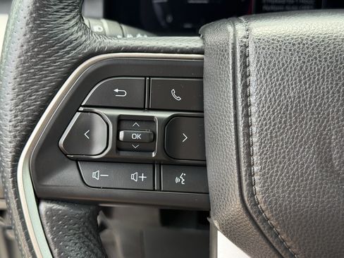 Used 2024 Toyota Tacoma TRD Off-Road AWD/4WD image 16