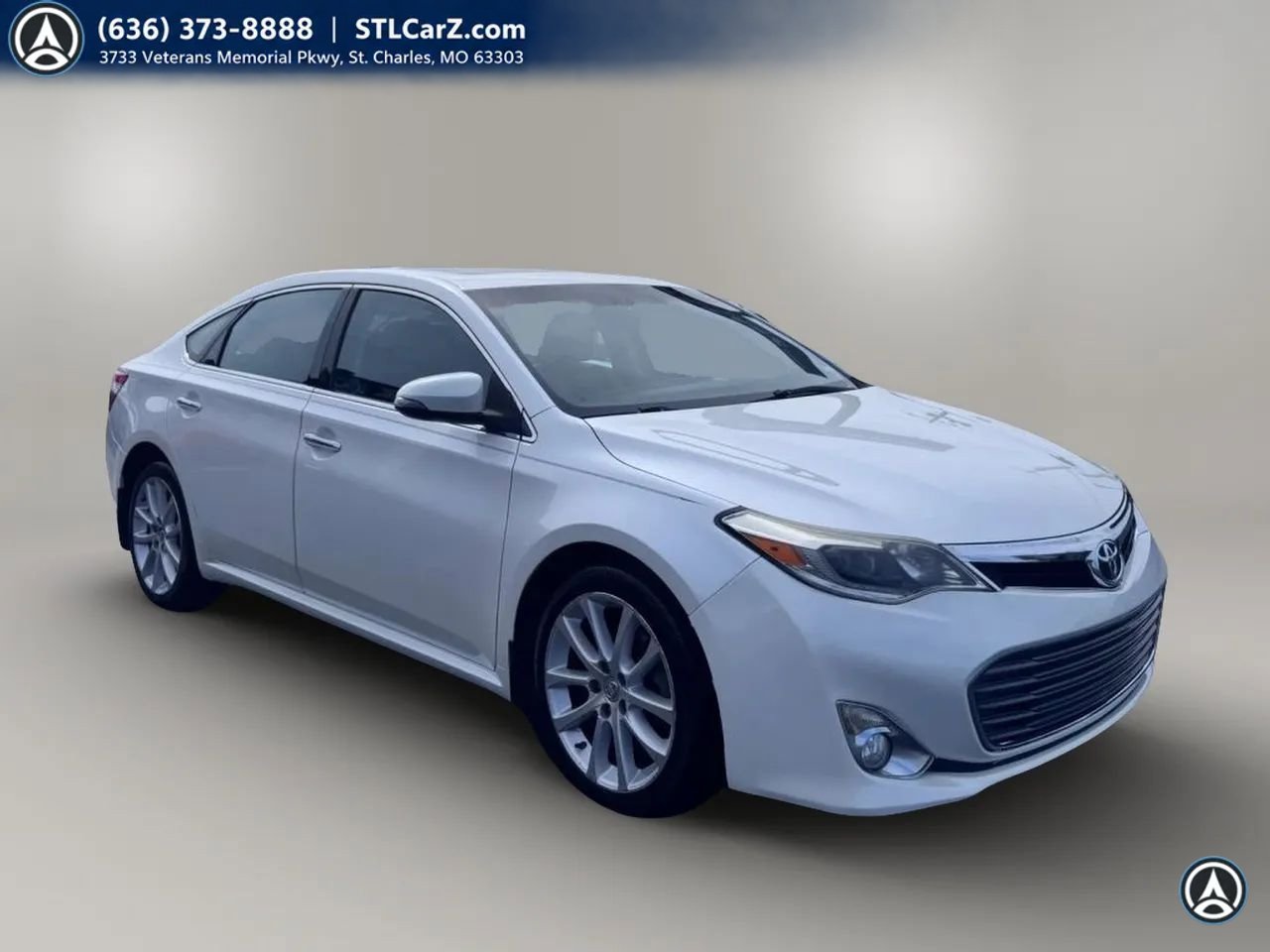 Used 2013 Toyota Avalon Limited FWD image 1