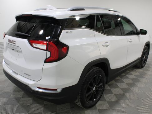 Used 2022 GMC Terrain SLT w/ Infotainment Package II AWD/4WD image 28