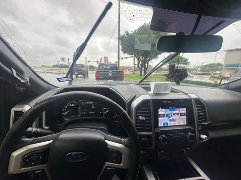 Used 2018 Ford F150 Lariat AWD/4WD image 4