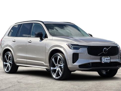 Used 2026 Volvo XC90 B6 Ultra w/ Lounge Package AWD/4WD image 11
