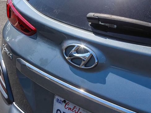 Used 2018 Hyundai Kona Limited FWD image 9
