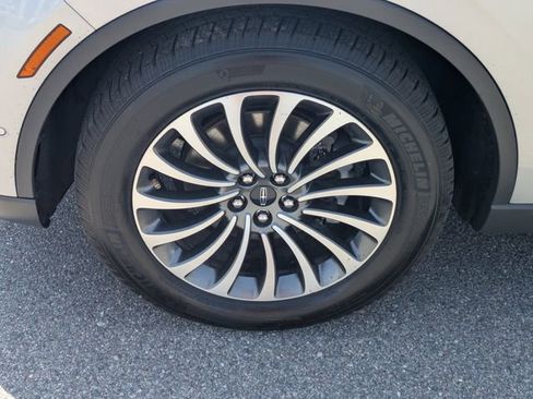 Used 2020 Lincoln Aviator Reserve w/ Equipment Group 201A AWD/4WD image 12