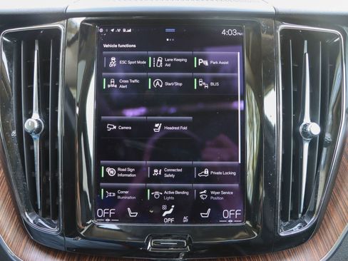 Used 2021 Volvo XC60 T6 Momentum w/ Premium Package AWD/4WD image 38