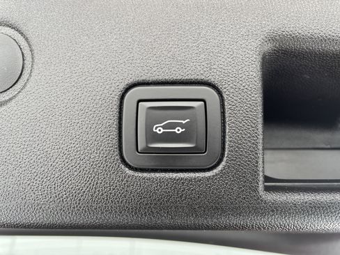 Used 2019 Chevrolet Equinox LT image 38