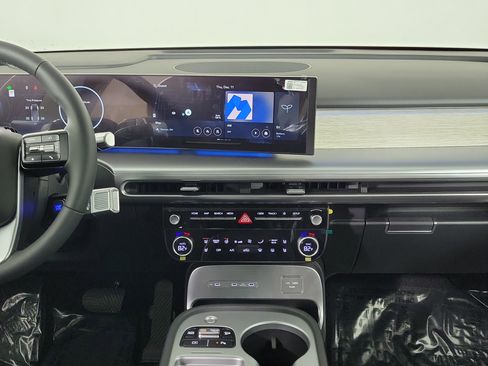 New 2026 Hyundai Ioniq 9 Limited image 9