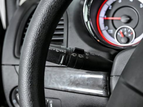 Used 2017 Dodge Grand Caravan SE FWD image 23