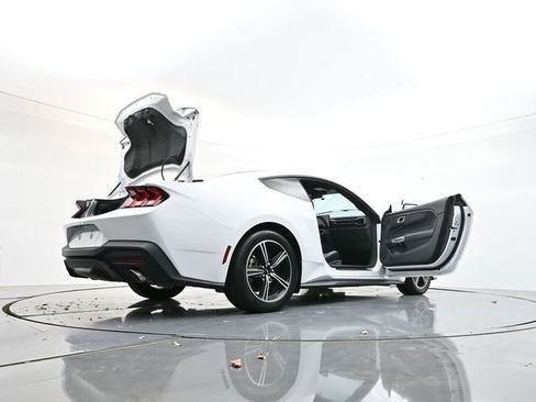 Used 2024 Ford Mustang Premium image 43