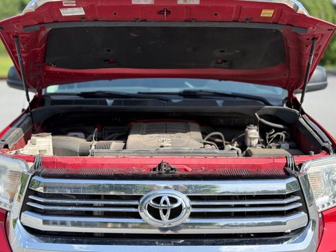 Used 2017 Toyota Tundra SR5 AWD/4WD image 47