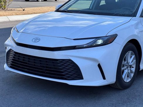 Used 2025 Toyota Camry LE w/ Convenience Package image 34