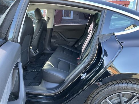 Used 2018 Tesla Model 3 Mid Range image 6