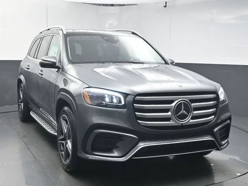 Used 2026 Mercedes-Benz GLS 450 4MATIC image 2