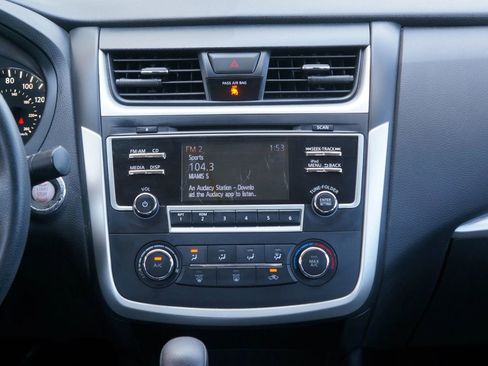 Used 2017 Nissan Altima 2.5 S w/ Power Driver Seat Package FWD image 29