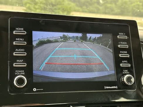 Used 2021 Toyota Camry SE FWD image 12