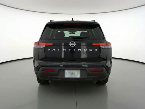 Used 2025 Nissan Pathfinder SV image 7