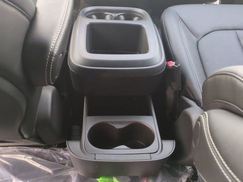 New 2026 Chrysler Pacifica Select image 28