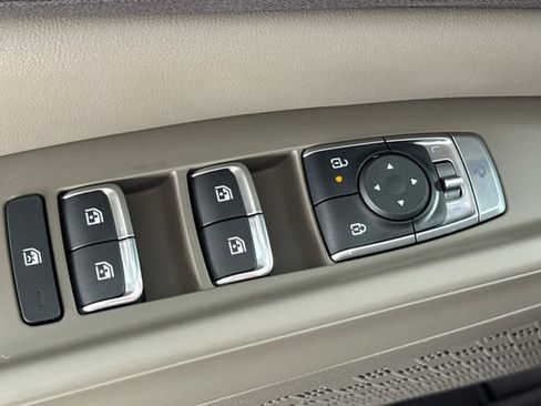 New 2026 Kia Carnival EX FWD image 13