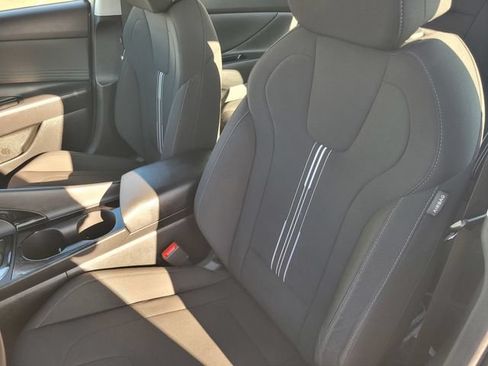 Used 2025 Hyundai Elantra SEL FWD image 13